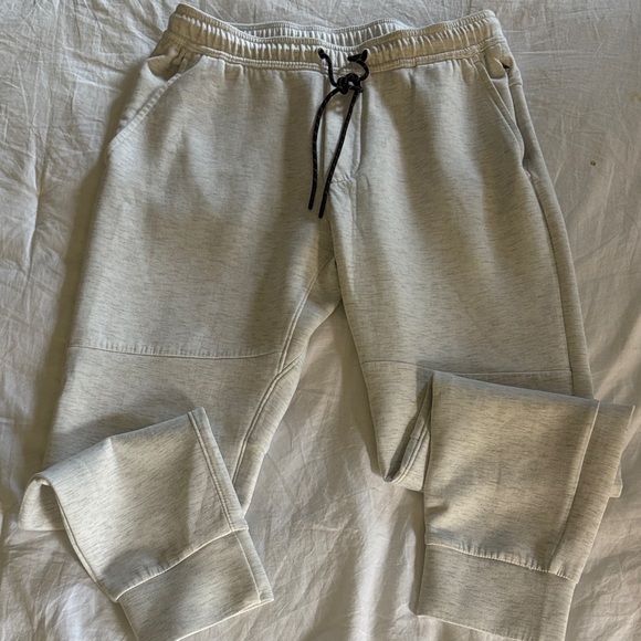 American Eagle Outfitters Heather Gray Joggers - Picture 1 of 6